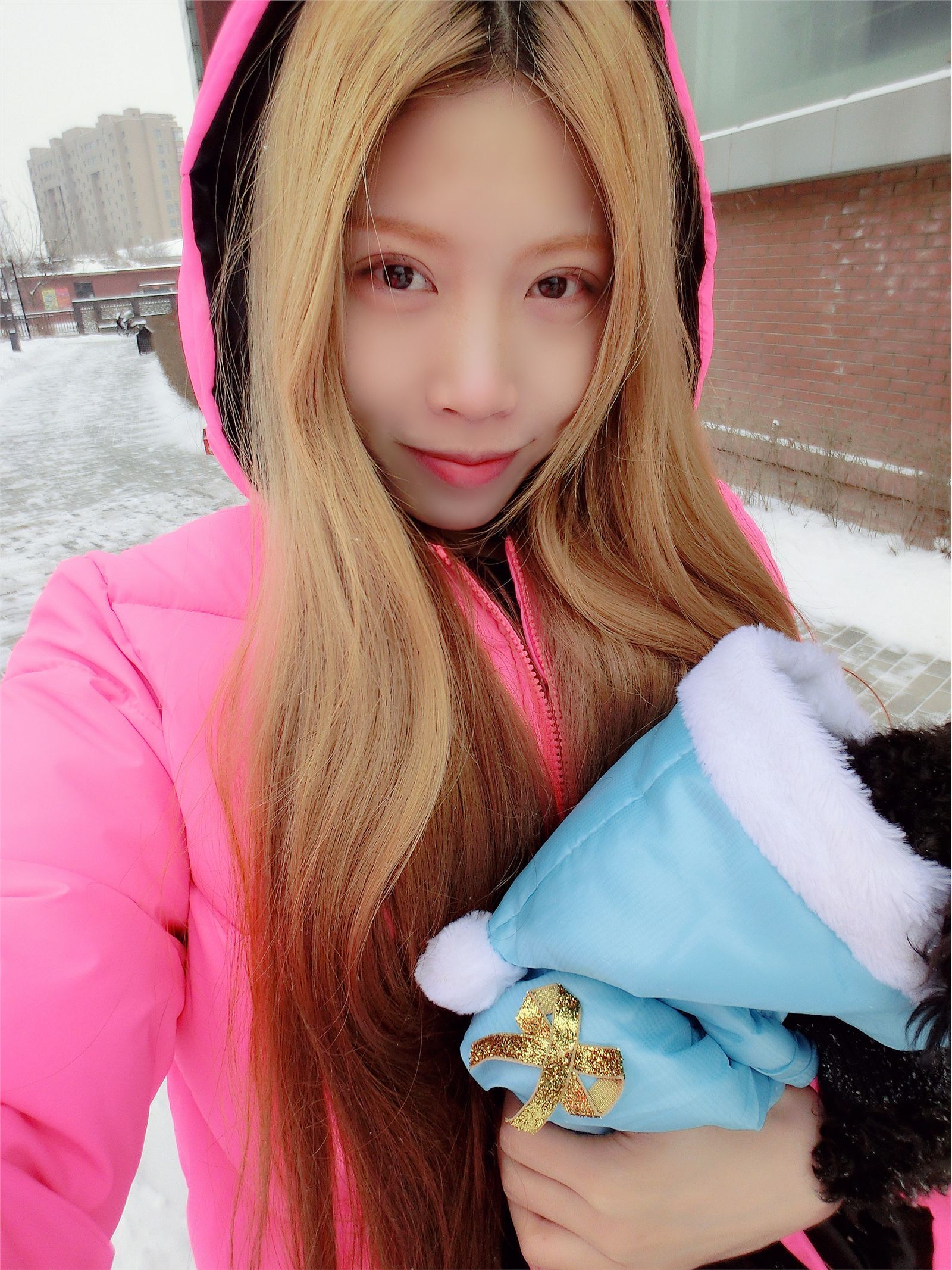 花哨尤物saisai的微博列表微女郎